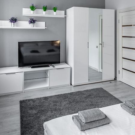 Apartment On Lesya Ukrainka Lviv Ngoại thất bức ảnh