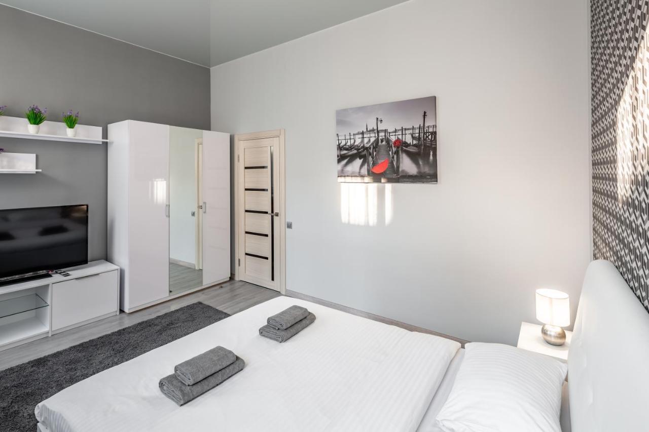 Apartment On Lesya Ukrainka Lviv Ngoại thất bức ảnh