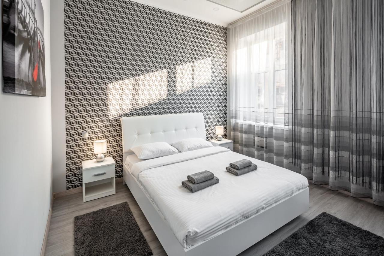 Apartment On Lesya Ukrainka Lviv Ngoại thất bức ảnh